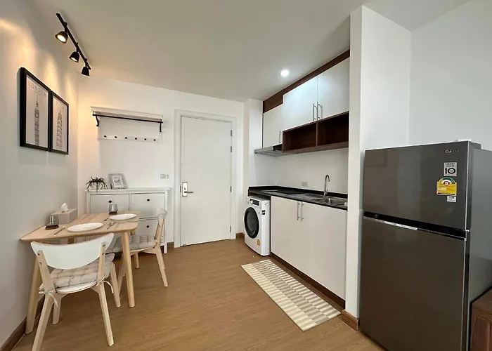 6th Avenue Sukhumvit Bkk 403 Bts Asoke Nana Mrt Sukhumvit *