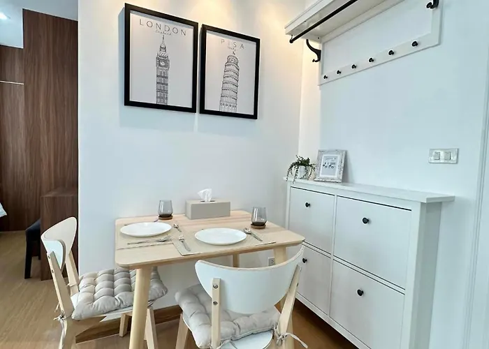 6th Avenue Sukhumvit Bkk 403 Bts Asoke Nana Mrt Sukhumvit *
